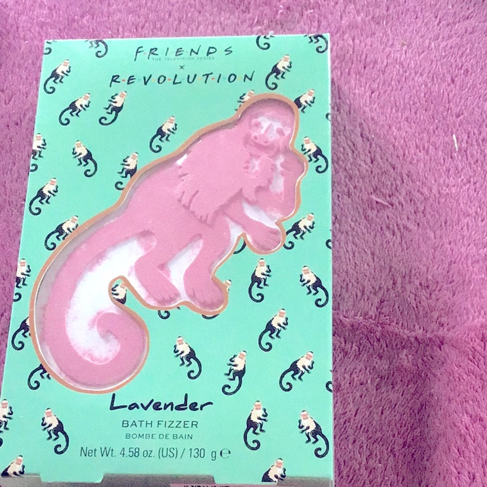 Makeup Revolution X Friends Monkey Bath Fizzer new in box